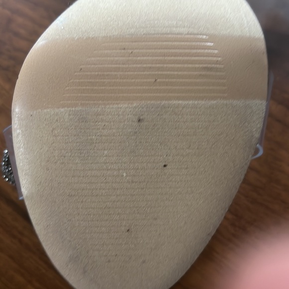 BCBGENERATION pump - Picture 6 of 6